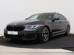 BMW 5-serie - 520d M Sport Automaat / Trekhaak / Schuif-Kanteldak / Comfortstoelen / Comfort Access / La