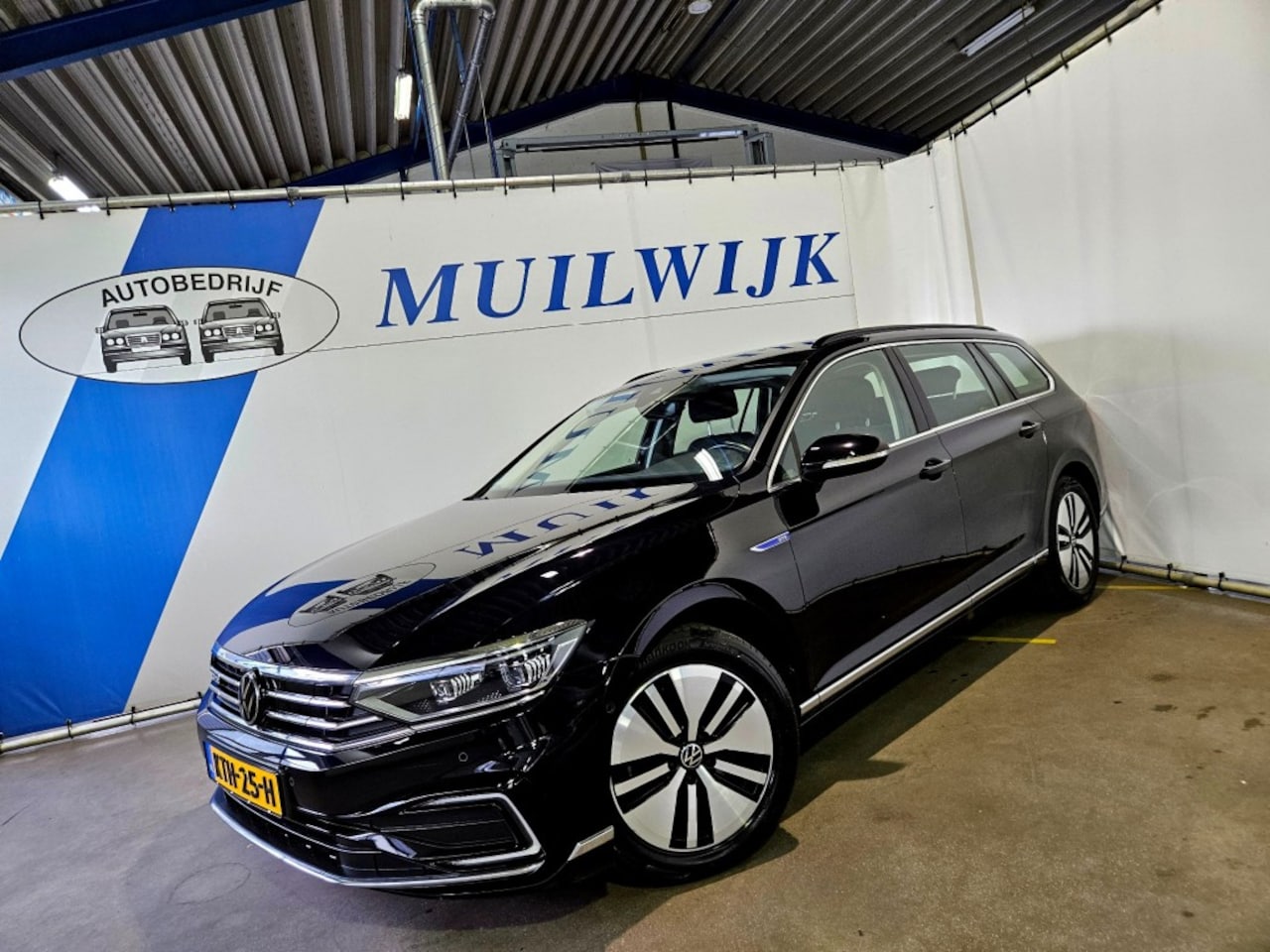 Volkswagen Passat Variant - Variant 1.4 TSI PHEV GTE / IQ Light / Trekhaak / Camera / Winterpack - AutoWereld.nl
