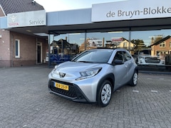 Toyota Aygo X - 1.0 VVT-i Automaat Play Cabriodak / climate control / cruise control / 10 jaar garantie pr