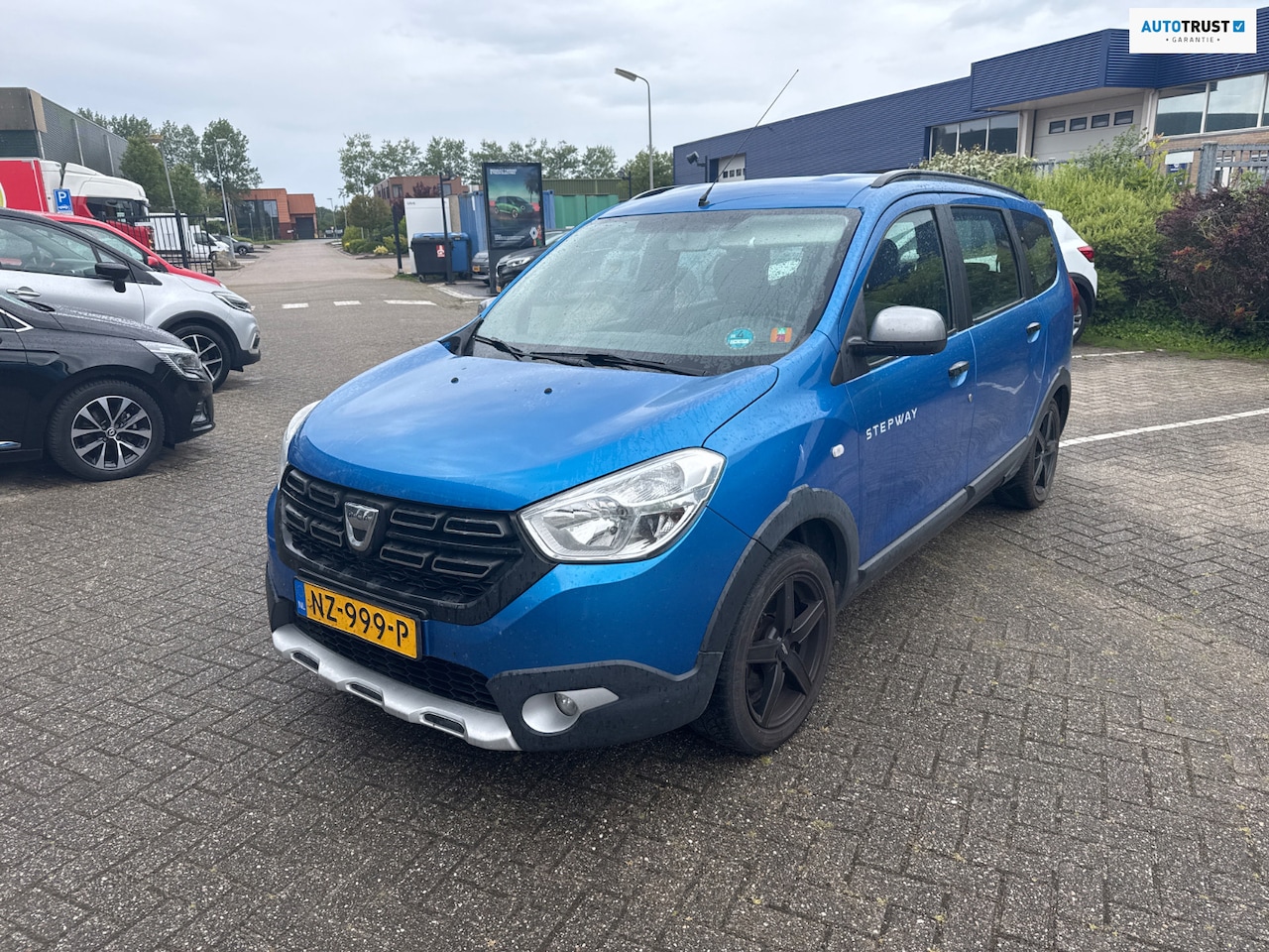 Dacia Lodgy - 1.2 TCe Série Limitée 7p. | LPG-G3 | AIRCO | CRUISE - AutoWereld.nl