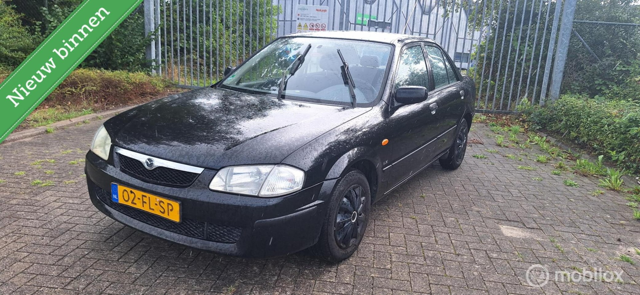 Mazda 323 - 1.5i LX nieuwe A.P.K - AutoWereld.nl