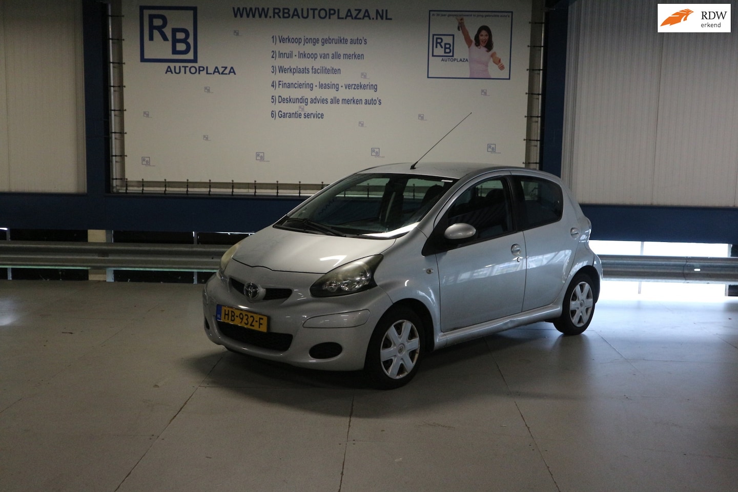 Toyota Aygo - 1.0-12V Cool / AC / NW APK / RIJKLAAR PRIJS ! ! ! - AutoWereld.nl