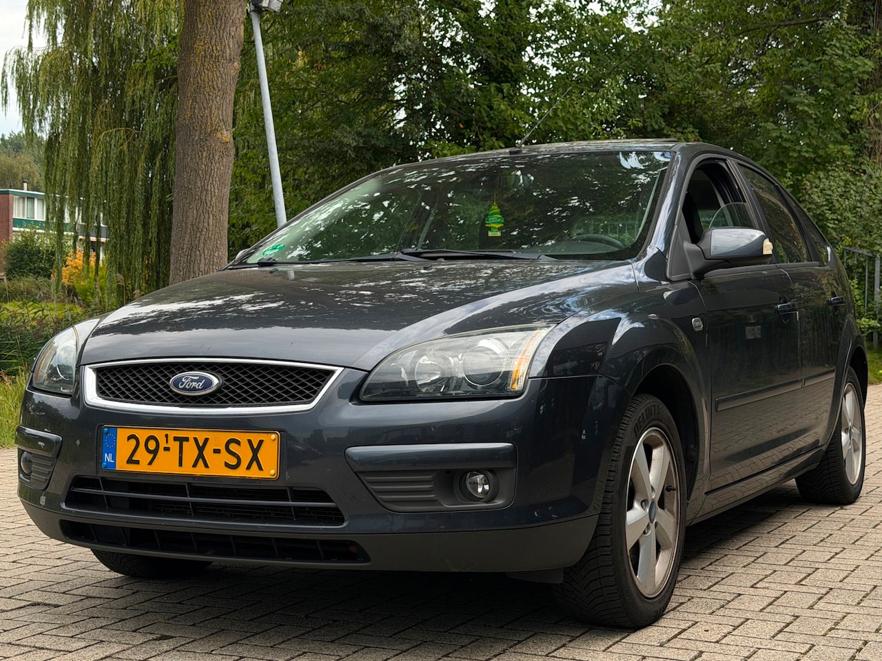 Ford Focus - 2.0-16V Titanium AUTOMAAT Schuifdak Luxe Model! - AutoWereld.nl