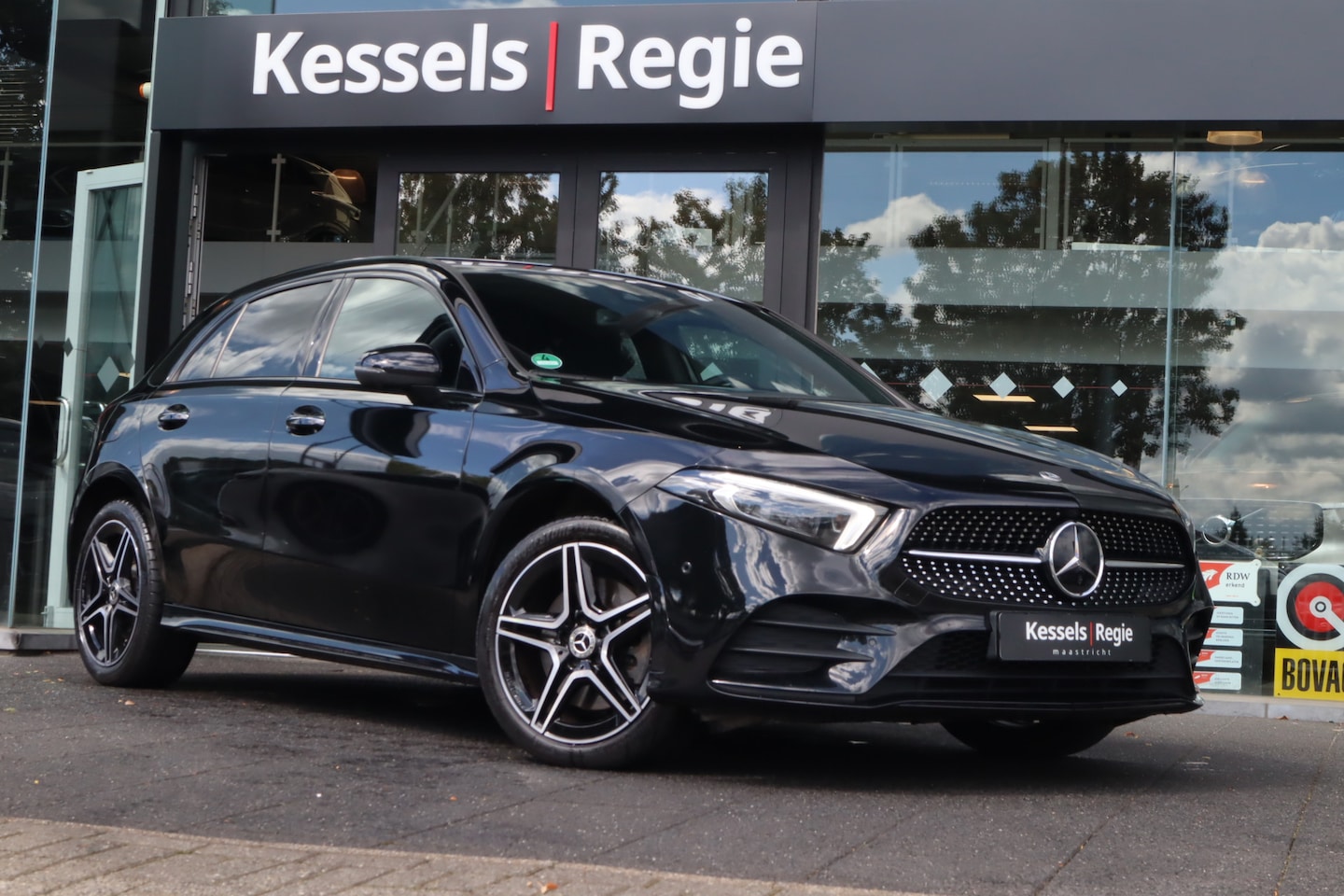 Mercedes-Benz A-klasse - 250 e AMG Line | Night | Leer | 360 Camera | Sfeer | Distronic | BLIS | CarPlay - AutoWereld.nl