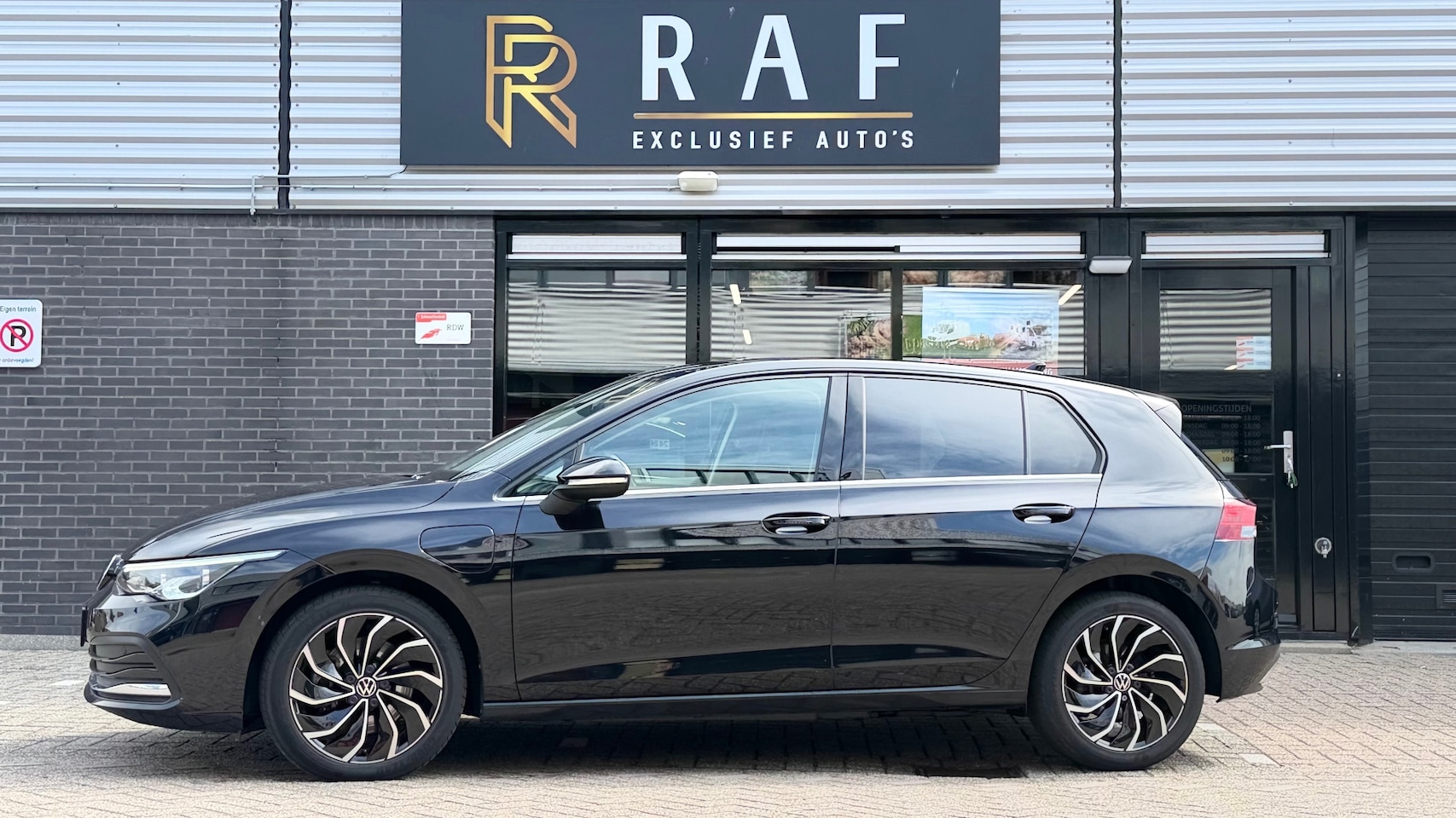Volkswagen Golf - 1.4 eHybrid Style 1.4 eHybrid Style,Automaat,Carplay,Verw Stoelen,Verw Stuur,Massage stoel - AutoWereld.nl