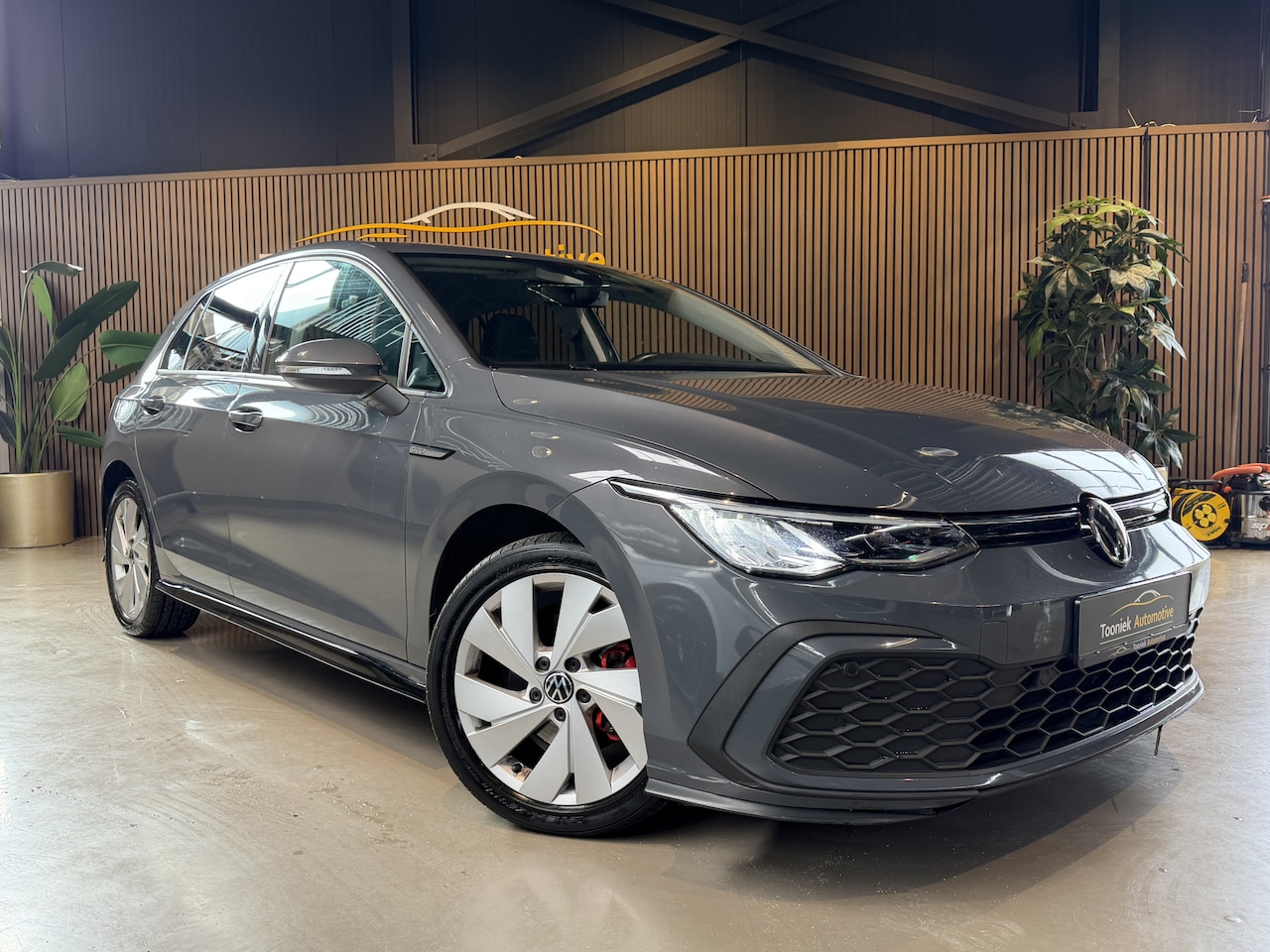 Volkswagen Golf - 2.0 TDI Style AUTOMAAT | STOELVERWARMING | - AutoWereld.nl
