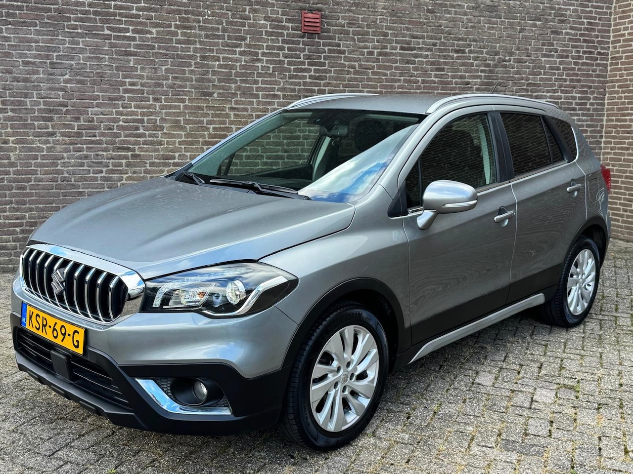 Suzuki S-Cross - 1.0 Boosterjet Comfort Carplay Camera Stoelverw. Keyless-Go Dealer Onderh. - AutoWereld.nl