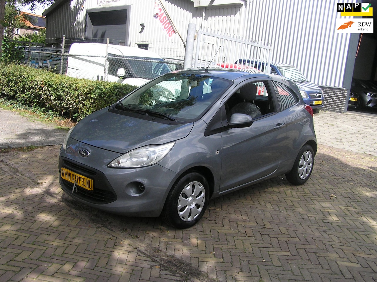 Ford Ka - 1.2 Cool & Sound start/stop 58 d km nap airco nieuwe apk - AutoWereld.nl