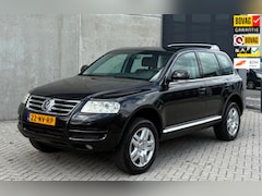 Volkswagen Touareg - 3.2 V6 2004 Zwart 4M|NAP|APK|YOUNGTIMER
