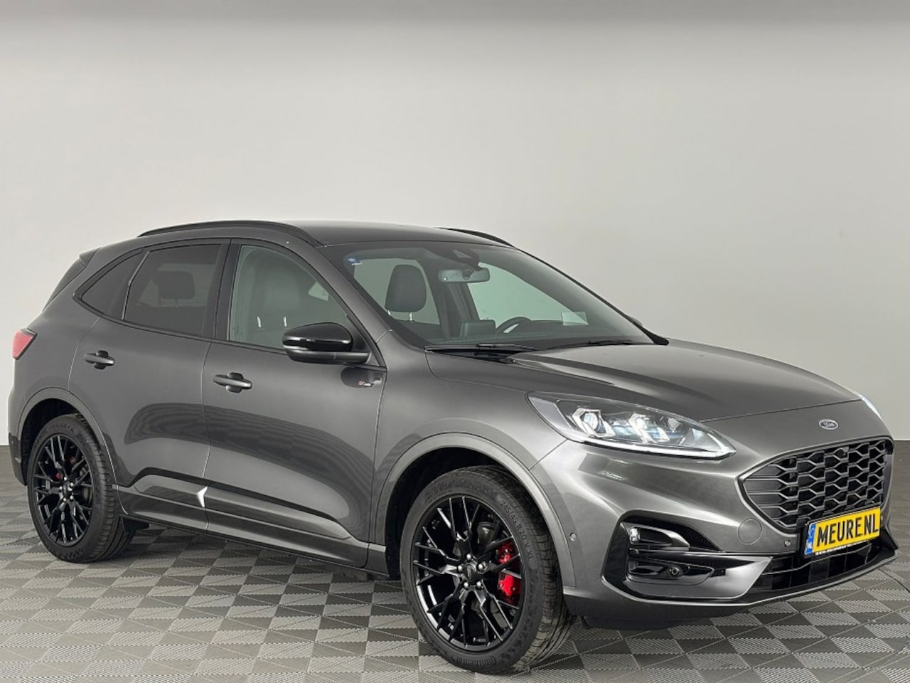 Ford Kuga - 2.5 PHEV ST-Line X Black Pack | B&O | 20 Inch | Half LEDER | EL. Stoel | TREKHAAK - AutoWereld.nl