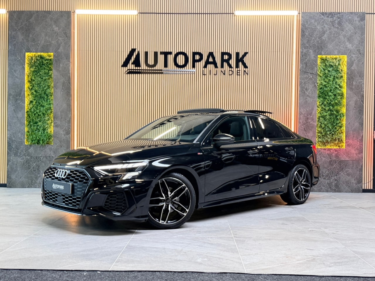 Audi A3 Limousine - 30 TFSi 3X S-LINE|PANO|MATRIX LED|ACC|KEYLESS|NIGHTPAKKETCARPLAY|DEALER ONDERHOUDEN|SFEERV - AutoWereld.nl