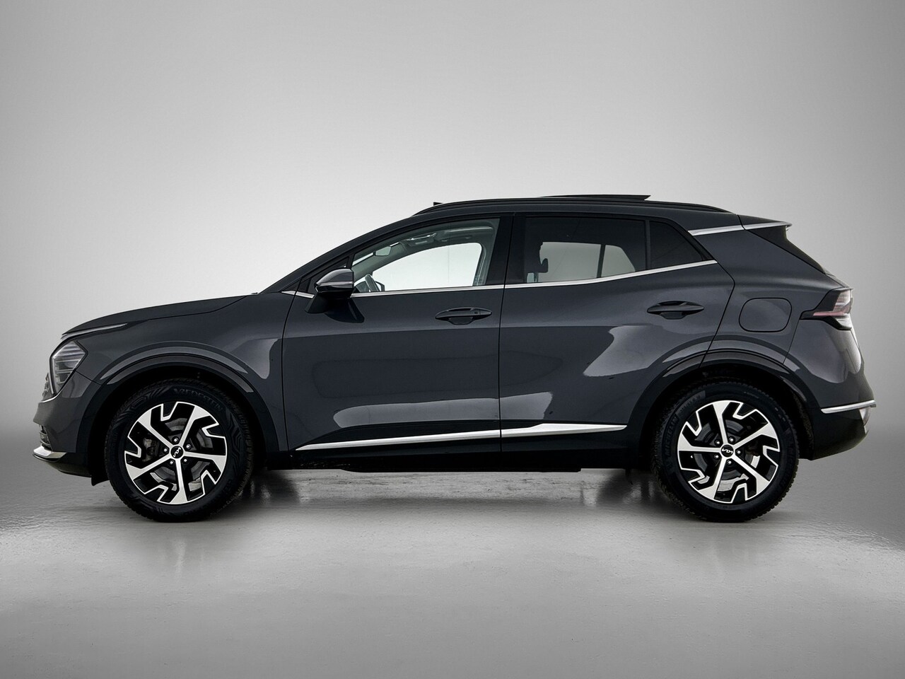 Kia Sportage - 1.6 T-GDi Hybrid DynamicPlusLine | Panoramadak | Camera | 12 Maanden BOVAG | - AutoWereld.nl