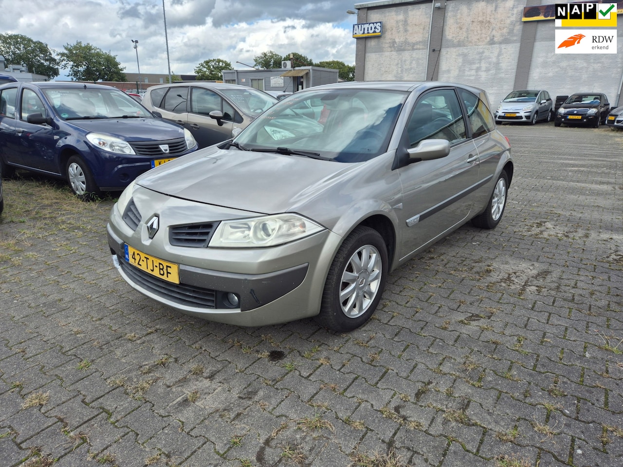 Renault Mégane - Renault Mégane 1.6-16V Dynamique Comfort-AUTOMAAT - AutoWereld.nl