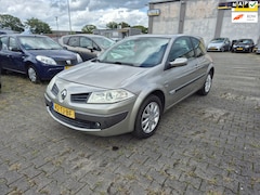 Renault Mégane - Mégane 1.6-16V Dynamique Comfort-AUTOMAAT