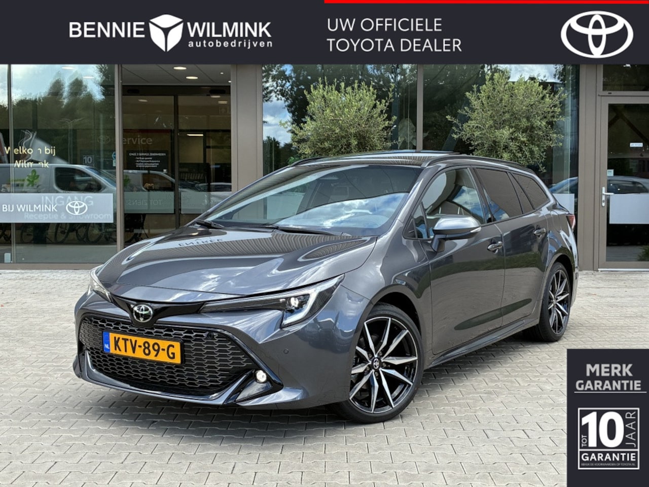 Toyota Corolla Touring Sports - Hybrid 140 GR Sport | Panoramadak | Headup | Nieuw - AutoWereld.nl