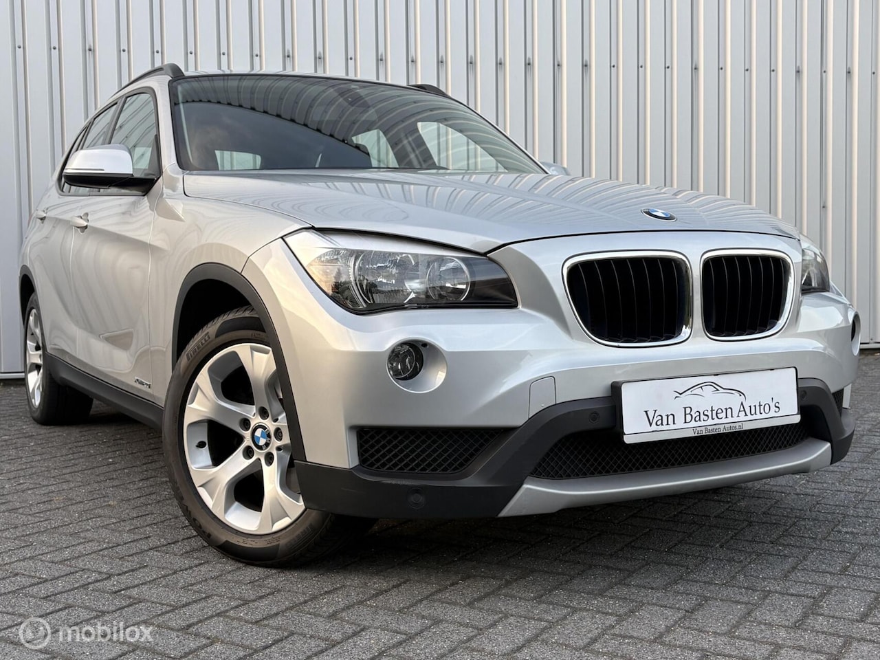 BMW X1 - xDrive20i Executive | Aut | Leder| Camera | Trekhaak | 2e eigenaar | PDC | Volledige histo - AutoWereld.nl