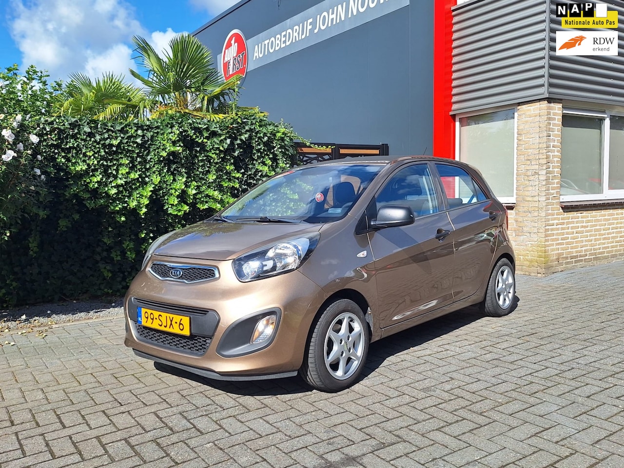 Kia Picanto - 1.2 CVVT Comfort Pack 1.2 CVVT Comfort Pack - AutoWereld.nl
