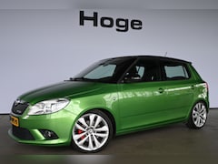Skoda Fabia - 1.4 TSI RS 180PK Automaat Clima Carplay Cruise Control Stoelverwarming Inruil Mogelijk