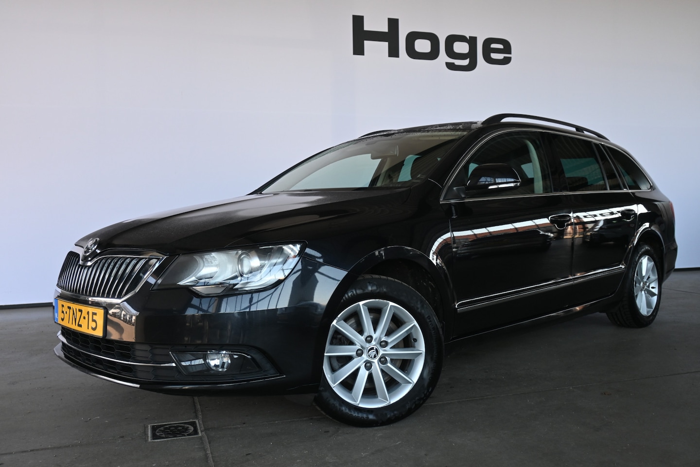 Skoda Superb Combi - 1.8 TSI Ambition Automaat Clima Navigatie Cruise Control Trekhaak Inruil Mogelijk! - AutoWereld.nl