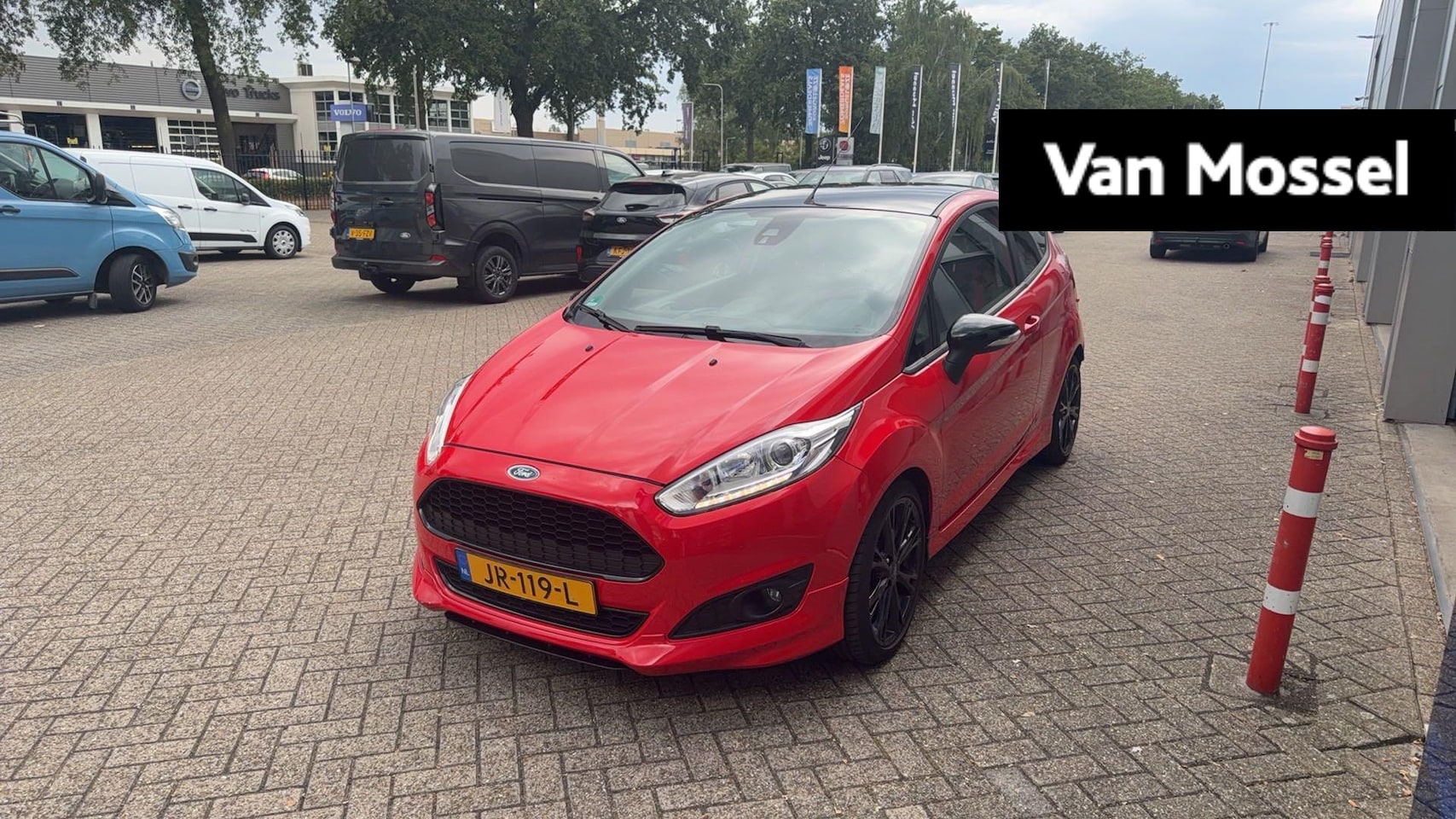 Ford Fiesta - 1.0 EcoBoost Red Edition airco | cruise control | parkeersonsoren achter | navigatie | lic - AutoWereld.nl