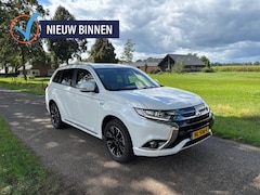 Mitsubishi Outlander - 2.0 PHEV Executive | Half Leder | Camera | Navigatie |