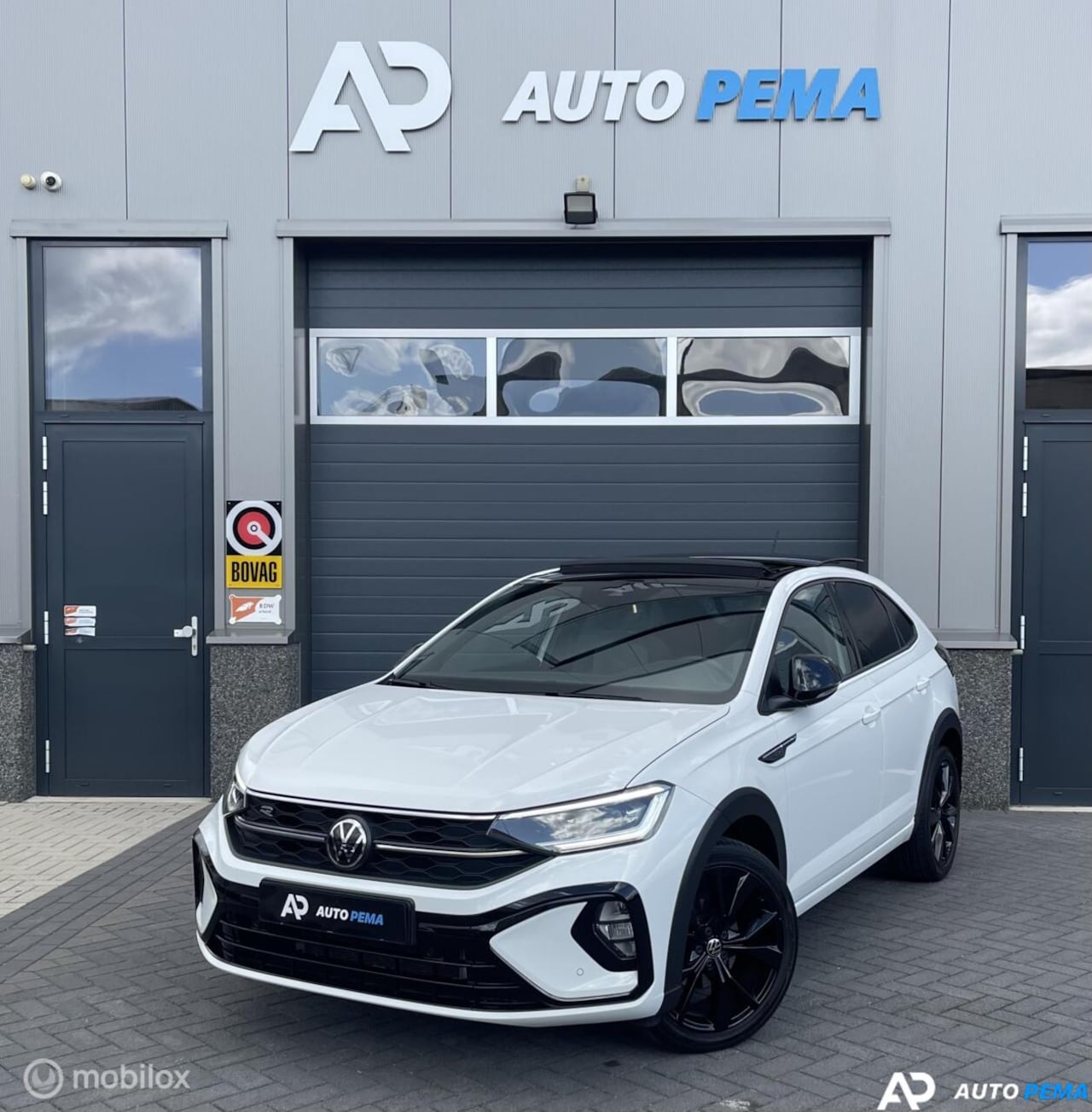 Volkswagen Taigo - 1.5 TSI DSG 3xR-Line 150PK Pano Ac - AutoWereld.nl