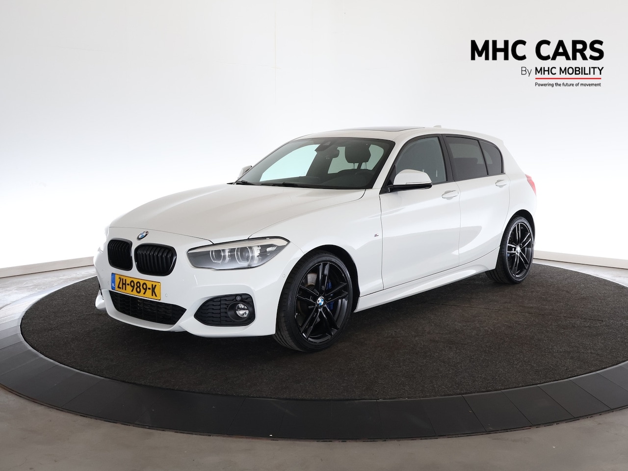 BMW 1-serie - 118i Edition M Sport Shadow High Executive | M- pakket | Panormadak | 12 maanden BOVAG | - AutoWereld.nl