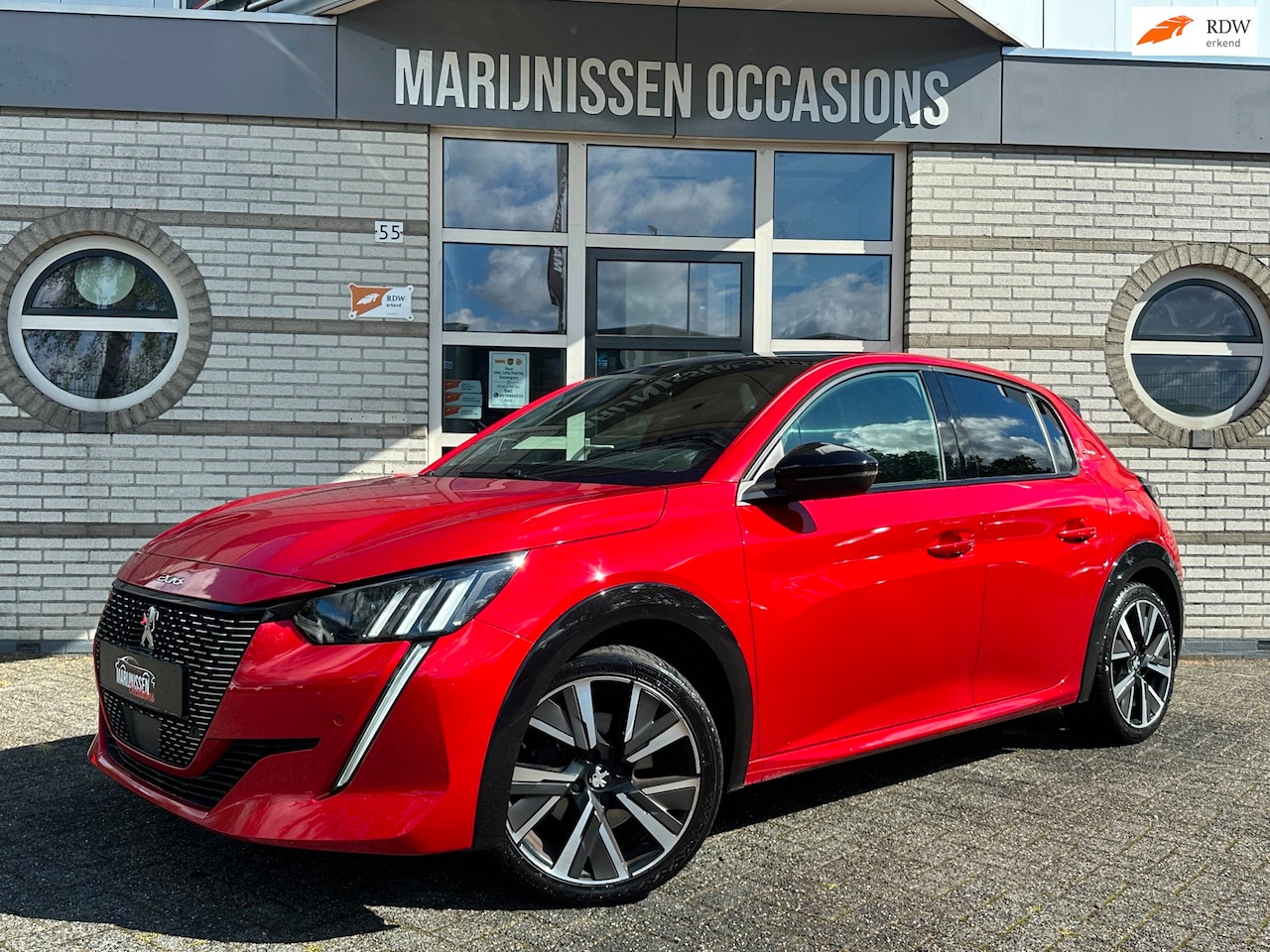 Peugeot 208 - 1.2 PureTech GT-Line |Pano|Stoelvw|Cam|1e Eig| - AutoWereld.nl