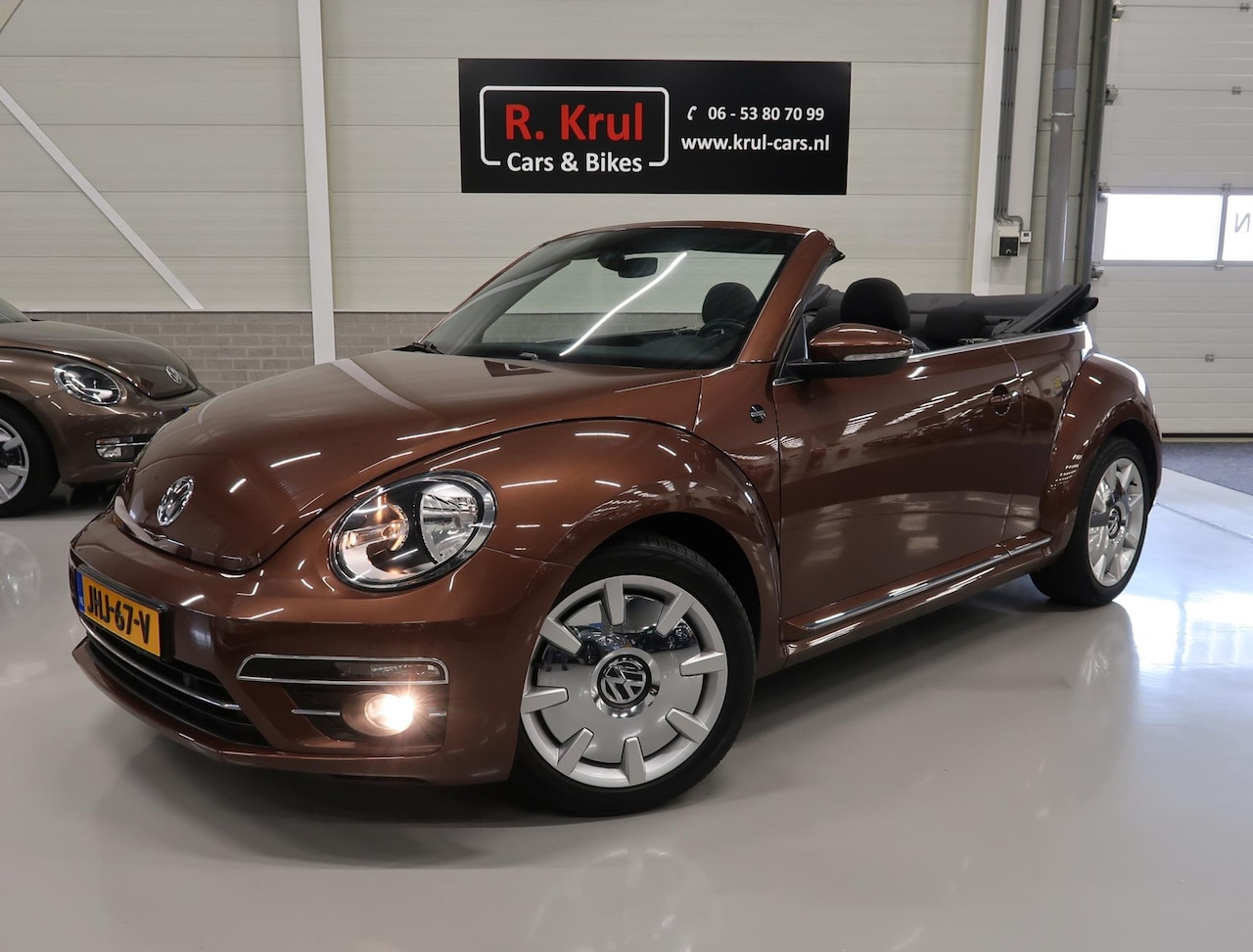 Volkswagen Beetle Cabriolet - 1.2 TSI Sound 2018 Airco-ecc Navigatie App connect Stoelverwarming Windscherm 1e Eigenares - AutoWereld.nl