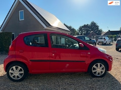 Peugeot 107 - 1.0-12V Sportium Airco & Elk ramen & 1e Eigenaar