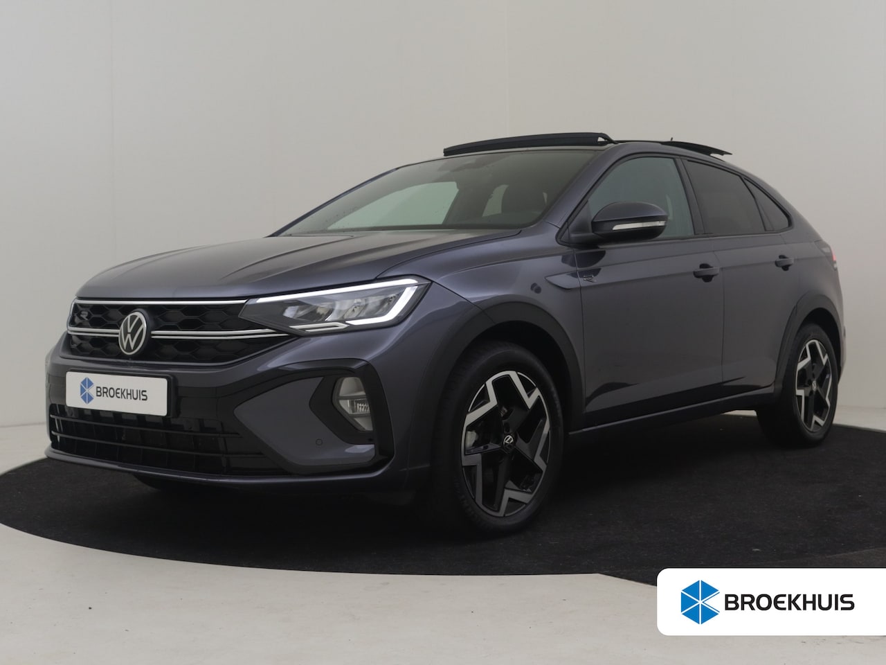 Volkswagen Taigo - 1.0 TSI R-Line 115PK | Elektr. Glazen Pano-dak | Parkeersensoren | R-line Interieur l App - AutoWereld.nl
