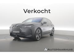 BMW iX - xDrive45 101 kWh M Sport Pro | Rijklaar | Pano+Sfeerv. | Frozen Deep Grey | Active Steerin