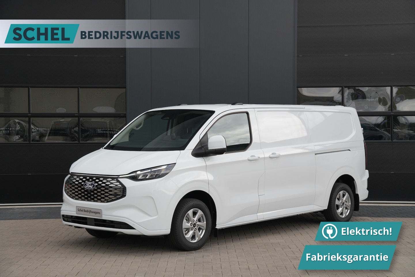 Ford Transit Custom - E-Transit 320 L2H1 Limited 71 kWh 218pk - 2x Schuifdeur - Trekhaak - Carplay - Camera - Ca - AutoWereld.nl