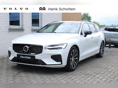 Volvo V60 - T8 Plug-in hybrid AWD Plus Dark | Trekhaak | Panoramadak | Verwarmbare voorstoelen, achter