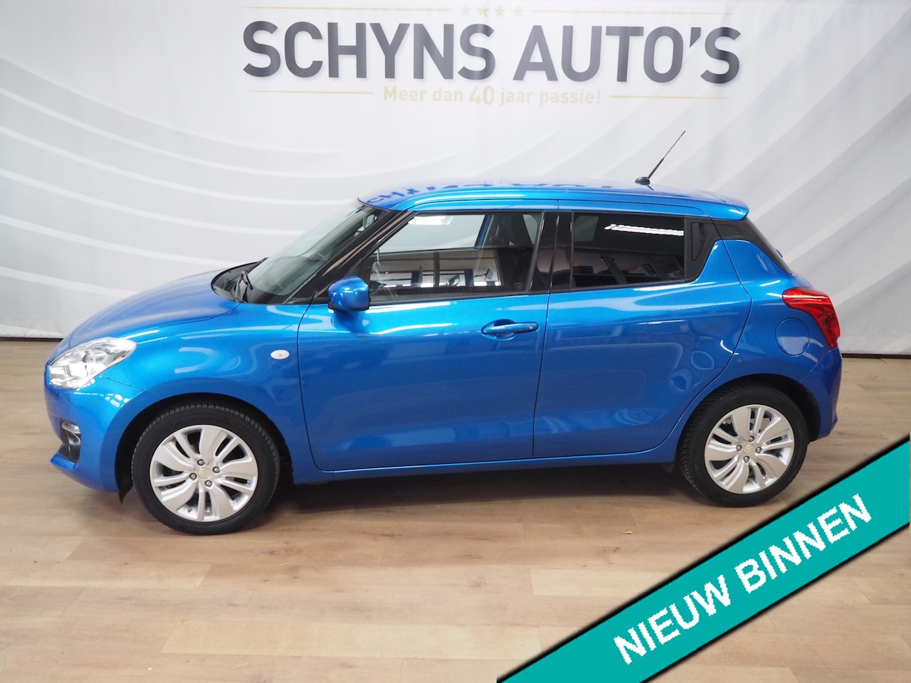 Suzuki Swift - 1.2 Select Achteruitrijcamera Navi - AutoWereld.nl