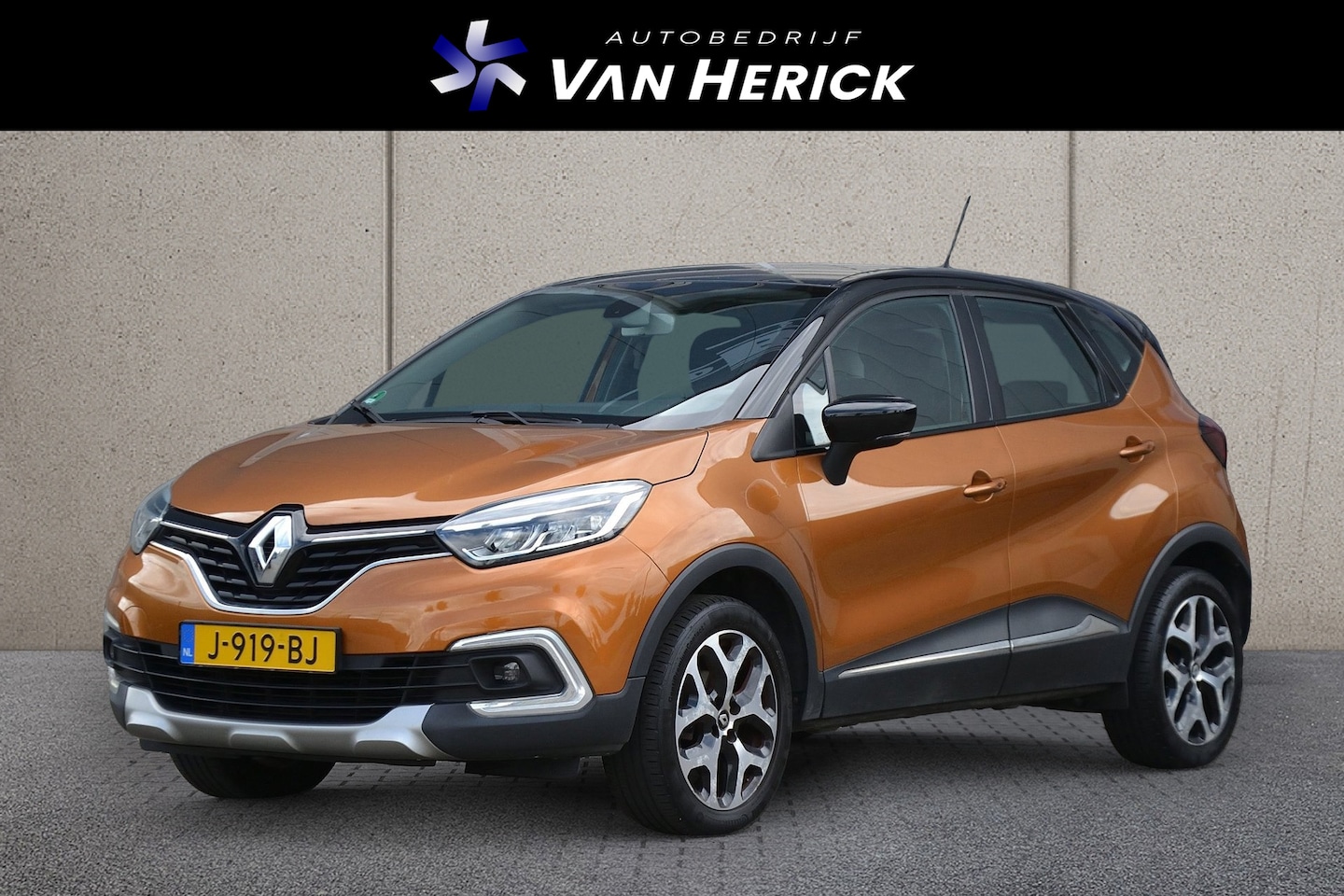 Renault Captur - 0.9 TCe Intens | Navigatie | Cruise Control | Trekhaak - AutoWereld.nl