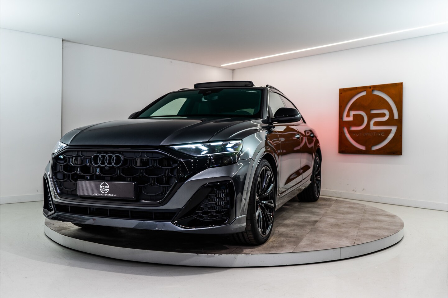 Audi Q8 - 60 TFSI E Quattro S-Edition Competition 490PK FACELIFT | Pano | B&O | Vierwielsturing | VO - AutoWereld.nl