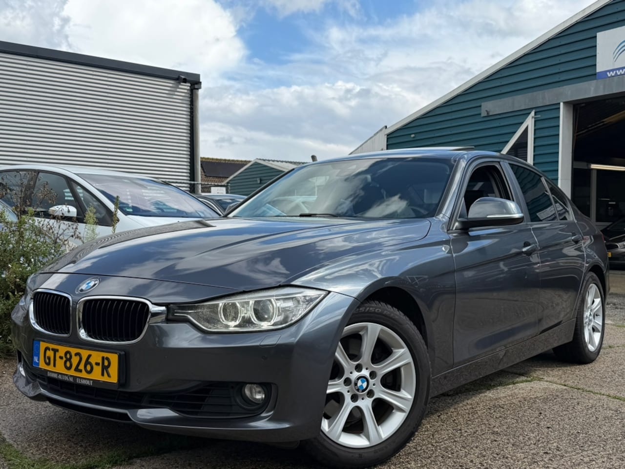 BMW 3-serie - 330D High EXE Aut8 ECC | LMV | Leer | Navi | Schuifdak - AutoWereld.nl