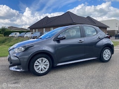 Toyota Yaris - 1.5 VVT-i Active 5 deurs airco camera carplay
