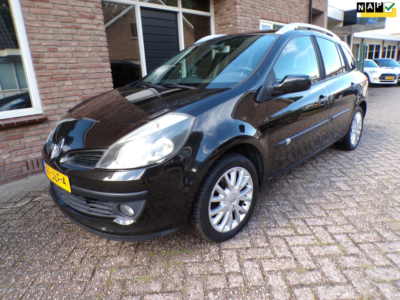 Renault Clio Estate - 1.6-16V Dynamique Automaat / Airco - AutoWereld.nl