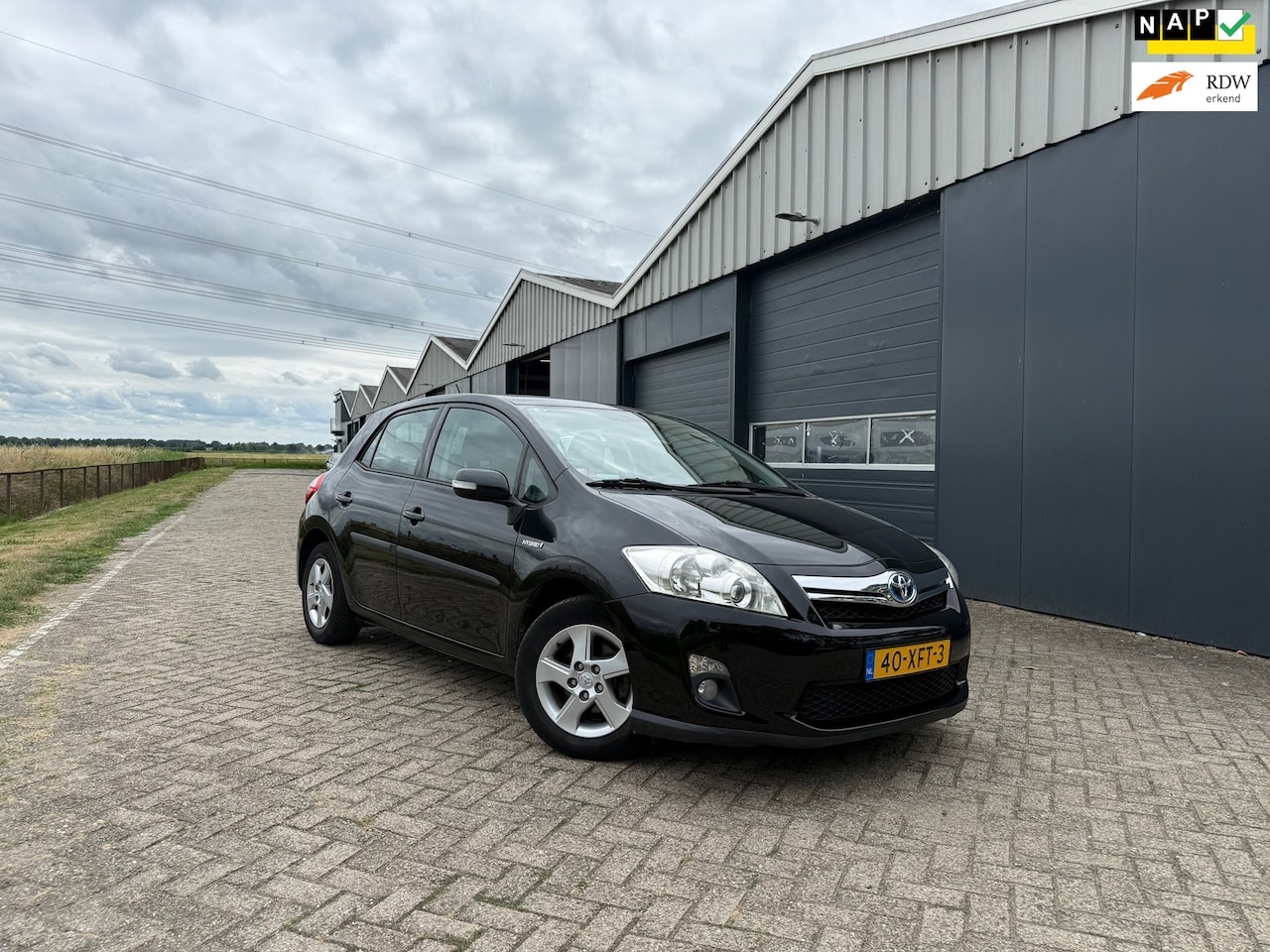 Toyota Auris - 1.8 Full Hybrid Aspiration Navi/APK/Cruise - AutoWereld.nl