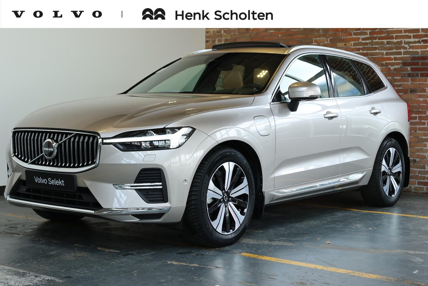Volvo XC60 - T6 Plug-in hybrid AWD Ultimate Bright | Luchtvering | Harman Kardon Premium Audio | Nappa - AutoWereld.nl