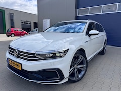 Volkswagen Passat Variant - 1.4 TSI PHEV GTE Business|HUD|panoramadak|standkachel|Vol opties