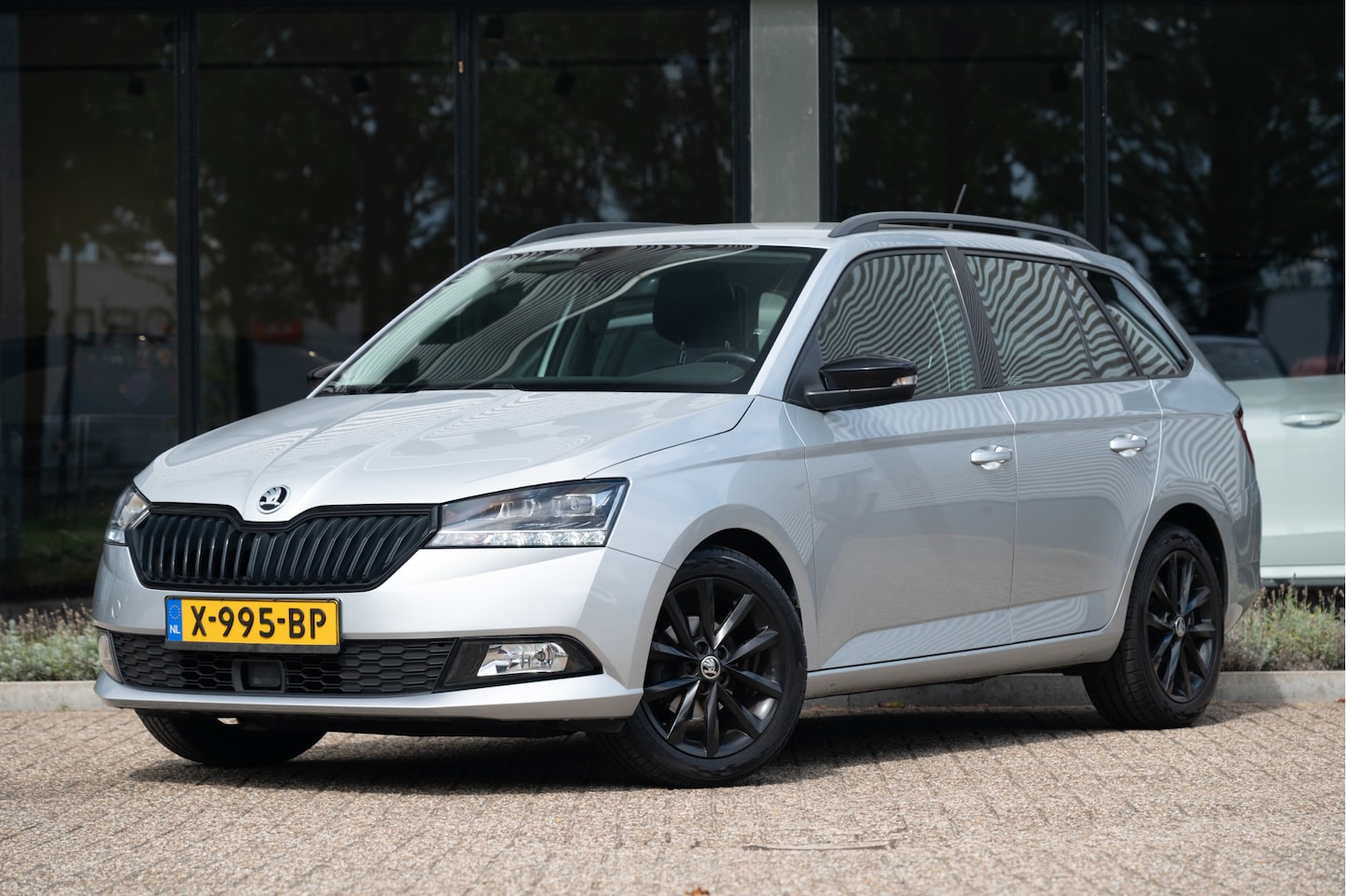 Skoda Fabia Combi - 1.0 TSI Sport Business | Navi by App | Cruise | LED | PDC - AutoWereld.nl