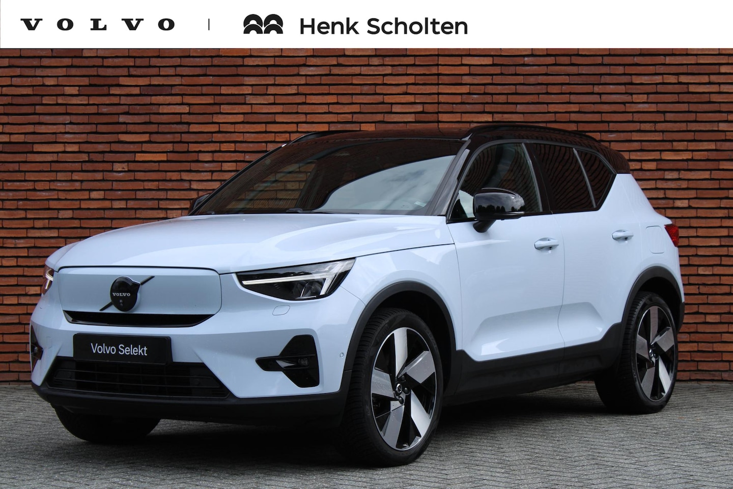 Volvo XC40 - Single Motor Extended Range Ultimate 82 kWh | Trekhaak | Panoradamak | Power Seats | 360 G - AutoWereld.nl