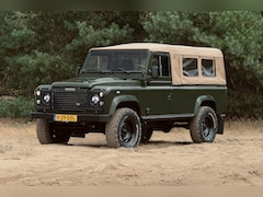 Land Rover Defender 110 - 2.5 TD5 180 PK Beachrunner Olijfgroen Dutch Defenders Gerestaureerd Leder LED Huif