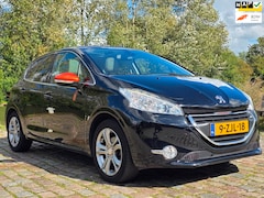 Peugeot 208 - 1.2 e-VTi Roland Garros Automaat 2e eigenaar dealer onderhouden leerbekeleding stoelverwar