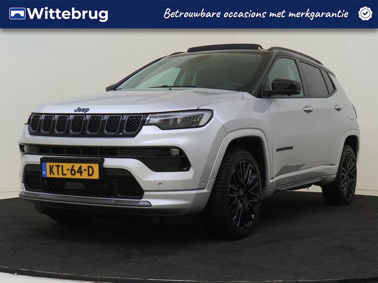 Jeep Compass - 4xe 240PK Plug-in Hybrid Electric S Schuif/Kanteldak | Parkeerhulp | Leder | Camera | Appl - AutoWereld.nl