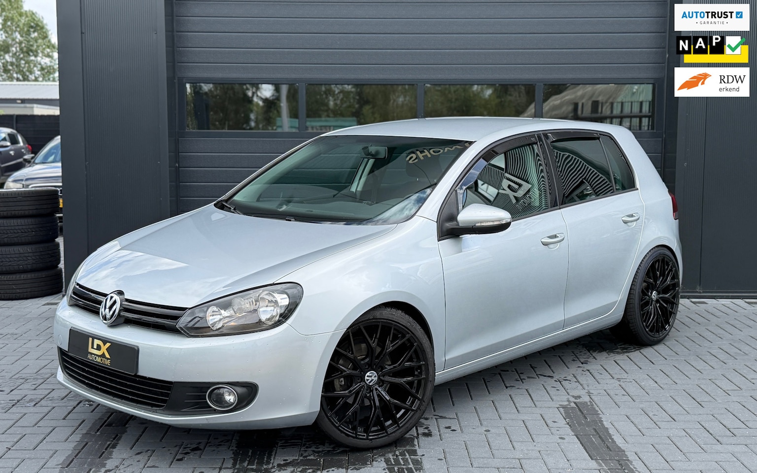 Volkswagen Golf - 1.2 TSI Tour II BlueMotion Cruise|LM 19|Airco - AutoWereld.nl