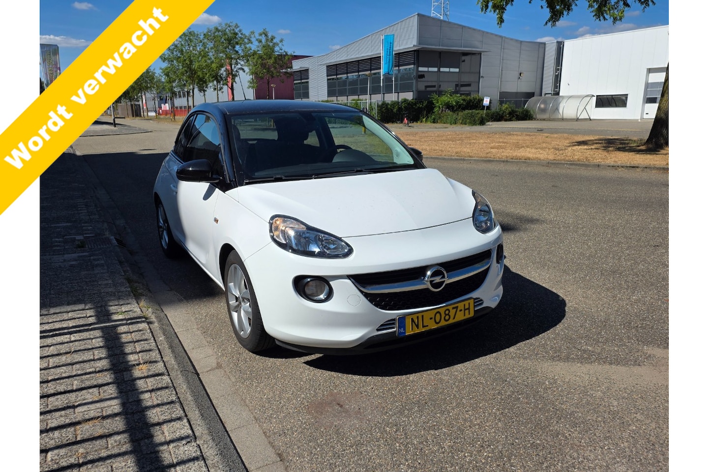 Opel ADAM - 1.0 T Jam Fav, 1e Eig! Lm Velgen! Zwart Dak! VERWACHT! - AutoWereld.nl